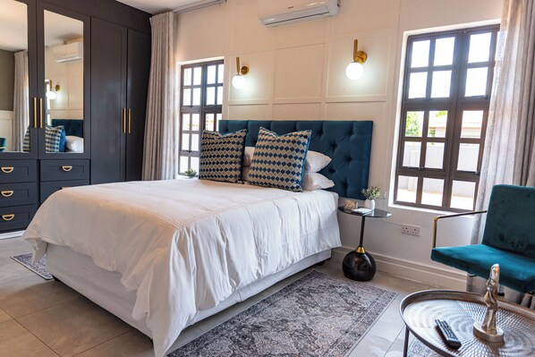 2 chambres, fer et planche à repasser, Wi-Fi, draps fournis