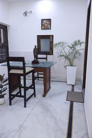 Ảnh chưa phân loại, 4 trong số 13 ảnh, nút