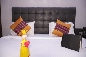 คอมฟอร์ทอพาร์ทเมนท์ | ตู้นิรภัยในห้องพัก, ห้องเก็บเสียง, เตารีด/โต๊ะรีดผ้า, Wi-Fi ฟรี