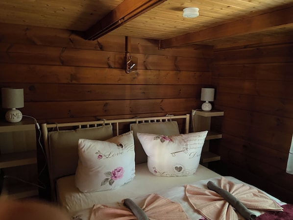 Kahden hengen comfort-huone, näköala puistoon | Ilmainen Wi-Fi