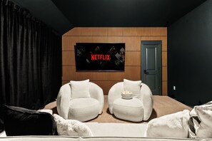 3 slaapkamers, een strijkplank/strijkijzer, wifi, beddengoed