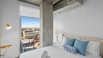 Triple Room, Non Smoking, City View | Desk, laptop workspace, iron/ironing board, free WiFi