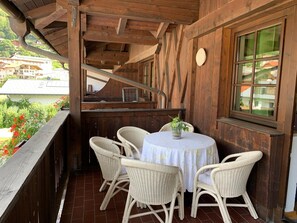 屋外ダイニングエリア