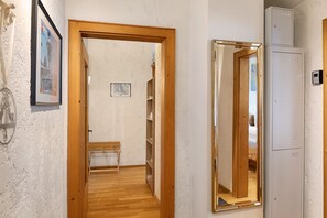 Interior - Apartment Azalea – Arrive, Feel at Home, Discover the Ötztal – Comfort in Central Oetz (Oetz)
