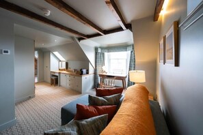 Deluxe Suite, Sea View | Living area - The Shoregate (Crail)