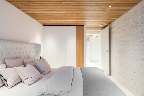 Nordic Design with Sauna in Cental Helsinki (Kamppi)