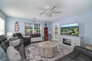 TV - True Blue 37A-3BR Condo with Golf Views & Pools (Pawleys Island)