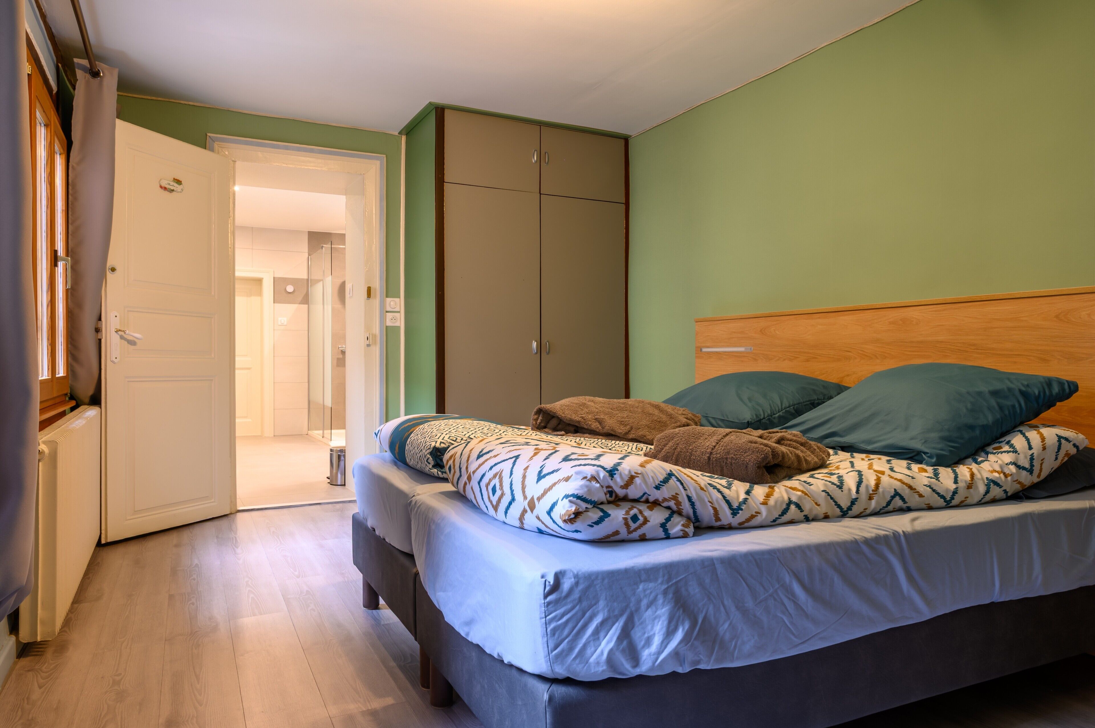 Bügeleisen/Bügelbrett, WLAN, Bettwäsche