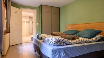 Bügeleisen/Bügelbrett, WLAN, Bettwäsche