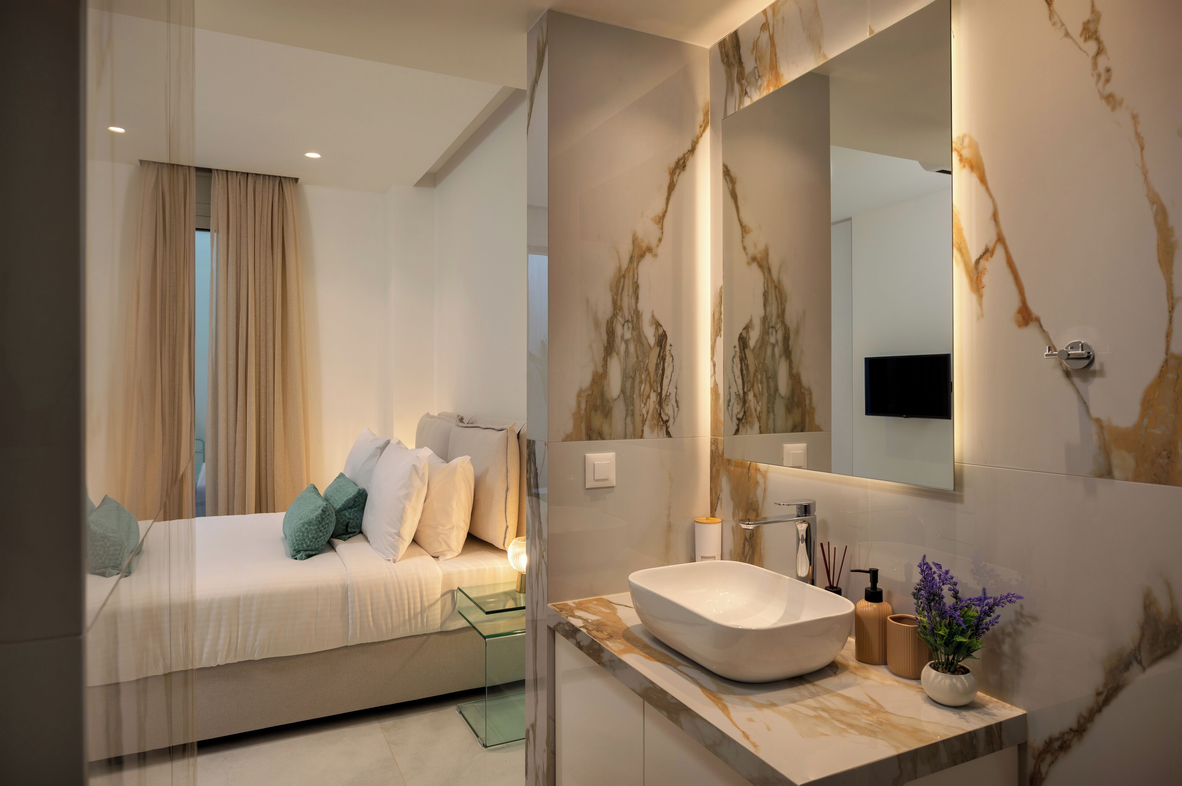 Lyxvilla - privat pool - havsutsikt | Badrum | Dusch, gratis toalettartiklar, hårtork och tofflor