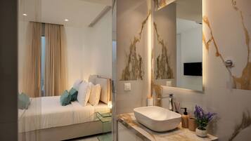 Lyxvilla - privat pool - havsutsikt | Badrum | Dusch, gratis toalettartiklar, hårtork och tofflor