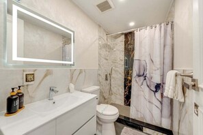 Villa, 5 Bedrooms - 5br Villa Rose Near Tobyhanna State Park 5 Bedroom Villa (Tobyhanna)