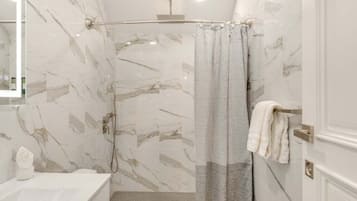 Vila, 5 quartos | Banheiro