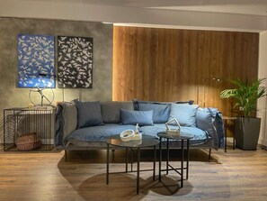 Deluxe Suite, Balcony, Sea View | Living area - TROKADERO BOUTIQUE HOTEL (Delphi)