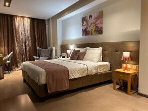 Basic Double or Twin Room, Balcony, Sea View - TROKADERO BOUTIQUE HOTEL (ITEA DELPHI)