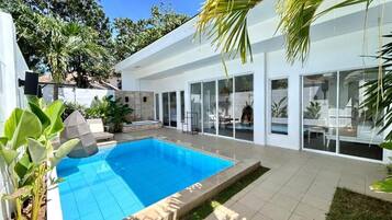 Villa, 2 Bedrooms, Pool View