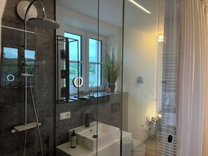 Nicht klassifiziertes Bild, 3 von 10, Schaltfläche