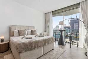 Bügeleisen/Bügelbrett, Reisekinderbett, WLAN, Bettwäsche