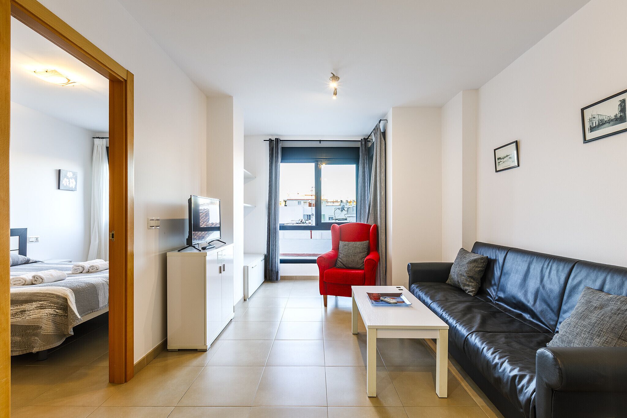 1 slaapkamer, een strijkplank/strijkijzer, gratis wifi, beddengoed
