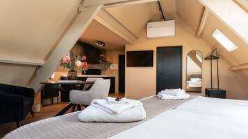 1 habitación, tabla de planchar con plancha, wifi gratis y ropa de cama