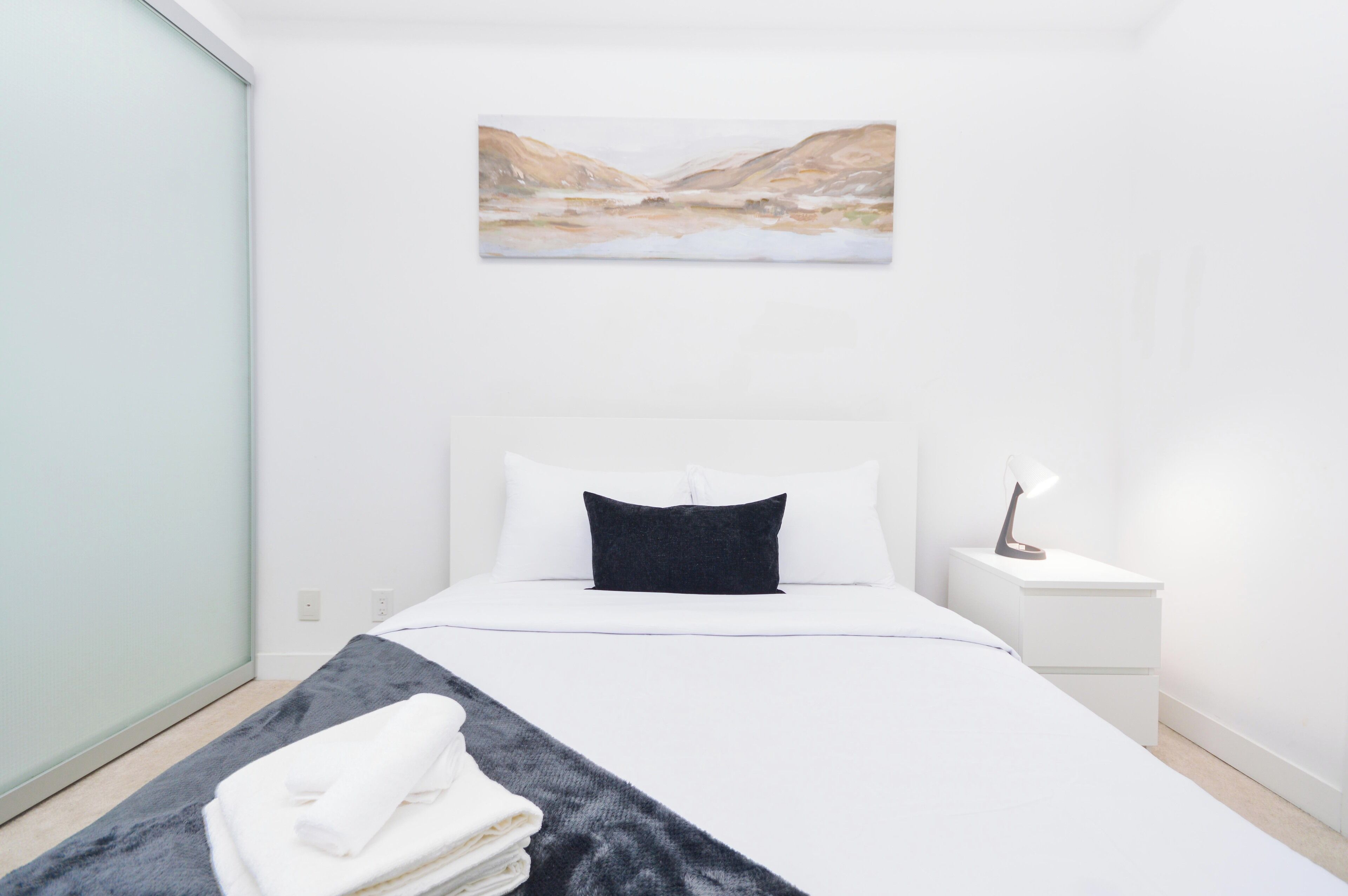 Suite, Balcony, City View | Desk, iron/ironing board, free WiFi