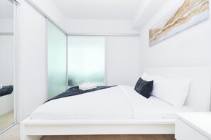 Suite, Balcony, City View