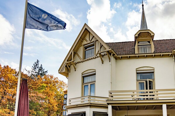 Unclassified image, 1 of 26, button - Free Parking and E-Bike Rentals for a Perfect Stay Near Het Loo Palace (Apeldoorn)