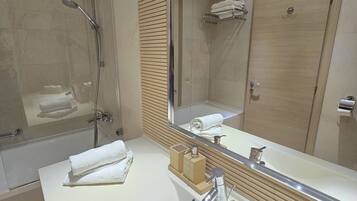 ํด๋์ ์คํ๋์ค