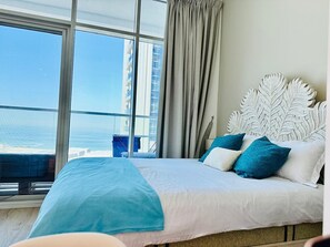 1 bedroom, iron/ironing board, WiFi, bed sheets - Cozy  apartment in amazing Dubai with AC and gym (Dubai)