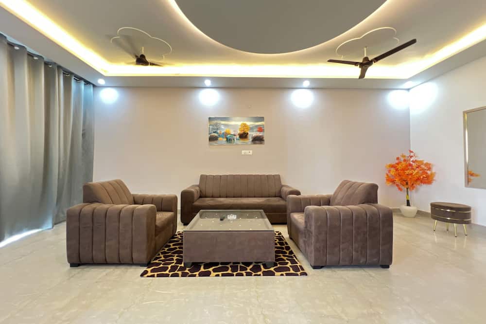 Book N Go HomeStay - Greater Noida