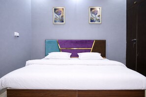 Premium Apartment, Balcony | Desk, laptop workspace, free WiFi - Book N Go HomeStay - Greater Noida (Greater Noida)