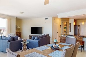 TV, offices - Palm Court Yacht Club 410 - Waterfront condo with balcony, pool, hot tub, central AC & washer/dryer (Fort Walton Beach)