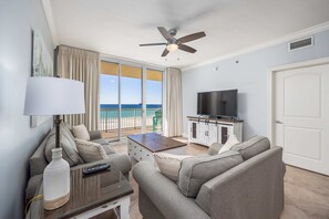 TV, DVD player, offices - 5th Floor Condo with Pools Onsite, Nearby Activities, Shops, Restaurants (Fort Walton Beach)