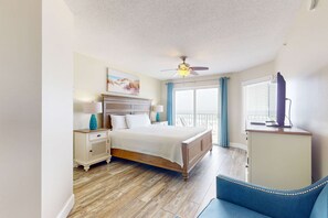 3 bedrooms, iron/ironing board, WiFi, bed sheets - Gulf Dunes 317 - Relaxing oceanfront escape with fitness center, shared pool & views (Fort Walton Beach)