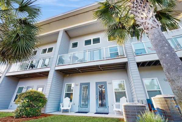 Exterior - Soundside 209 - Stunning Sound-side Home with Beach Access and a Shared Pool (Fort Walton Beach)