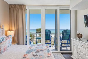 3 bedrooms, WiFi, bed sheets, wheelchair access - Gulf Front condo with heated pool, beach access, gym, washer/dryer and Wifi (Fort Walton Beach)
