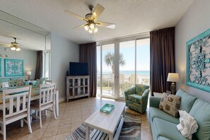 TV, offices - Gorgeous beachfront condo w/ocean views, shared pool, and beach access (Fort Walton Beach)