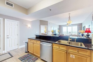 Fridge, microwave, oven, stovetop - Gulf-front condo with washer/dryer, pools, hot tub, gym, & easy beach access (Fort Walton Beach)