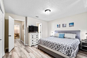 2 quartos, ferros/tábuas de passar roupa, Wi-Fi, roupa de cama