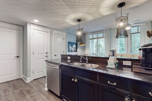 Interior - Observation Point gem with pools, golf, marina, tennis & amazing locale (Miramar Beach)