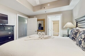 1 bedroom, iron/ironing board, WiFi, bed sheets - Coastal condo with a scenic balcony, pool, and gym access - W&D & Wifi (Miramar Beach)