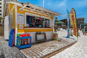 Children’s area - Beautiful beachfront condo with pool, beach tram, tennis, golf, & on-site dining (Miramar Beach)