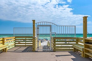 Property grounds - Beautiful beachfront condo with pool, beach tram, tennis, golf, & on-site dining (Miramar Beach)