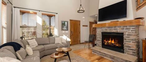 TV connectée, cheminée