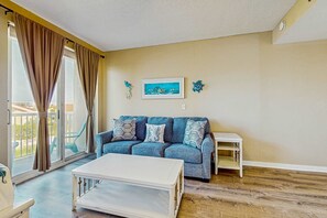 TV, offices - Palm Court Yacht Club 312A - Third-floor cozy coastal studio with soundviews, WiFi, and shared pool & hot tub (Fort Walton Beach)