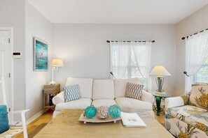 TV, offices - Family cottage with four porches & shared pool - walk to beach, dining & more (Santa Rosa Beach)