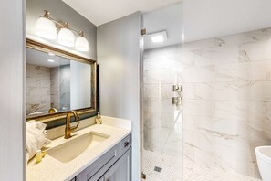 Douche, serviettes fournies