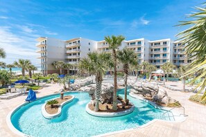 Pool - Serene condo with washer/dryer, pool, hot tub, WiFi, & patio - snowbird friendly (Fort Walton Beach)