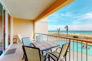 Outdoor dining - Gulf Front 3BR | 2nd Floor | Pool | Hot Tub | W/D (Fort Walton Beach)