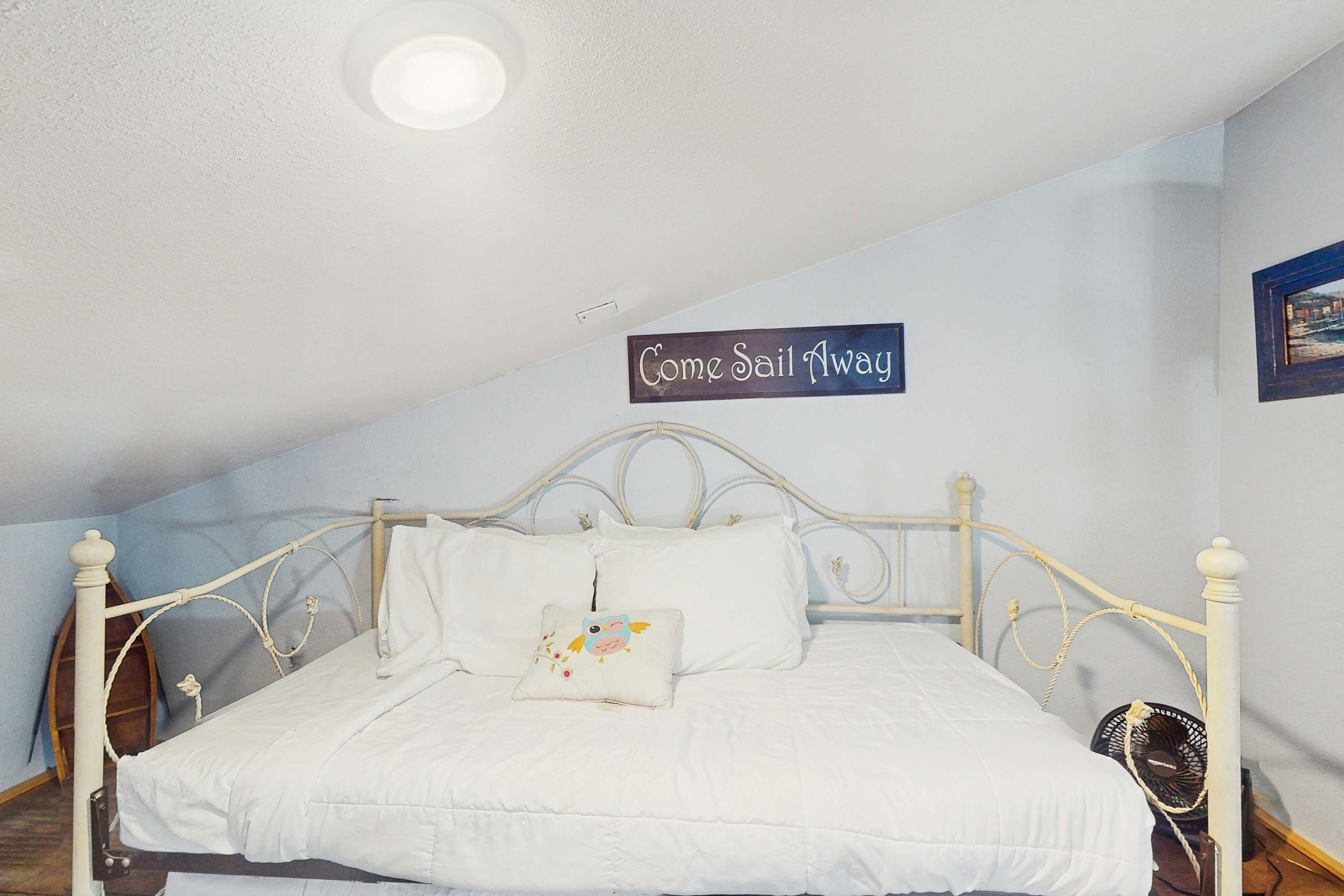 2 bedrooms, WiFi, bed sheets